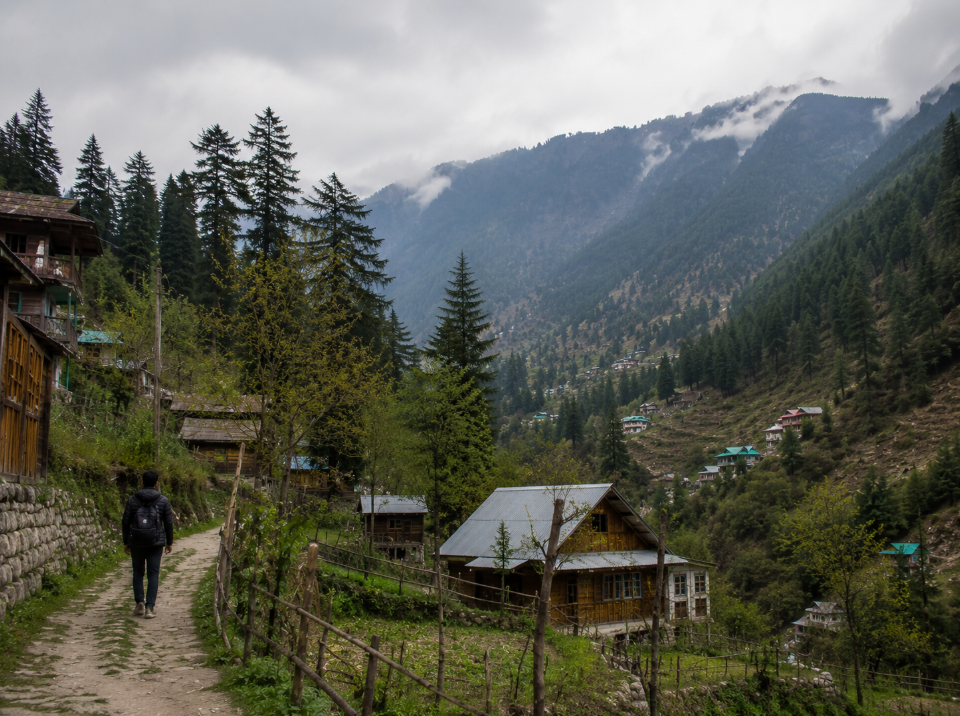  Jibhi & Tirthan Valley Tour from delhi  (HP-107)